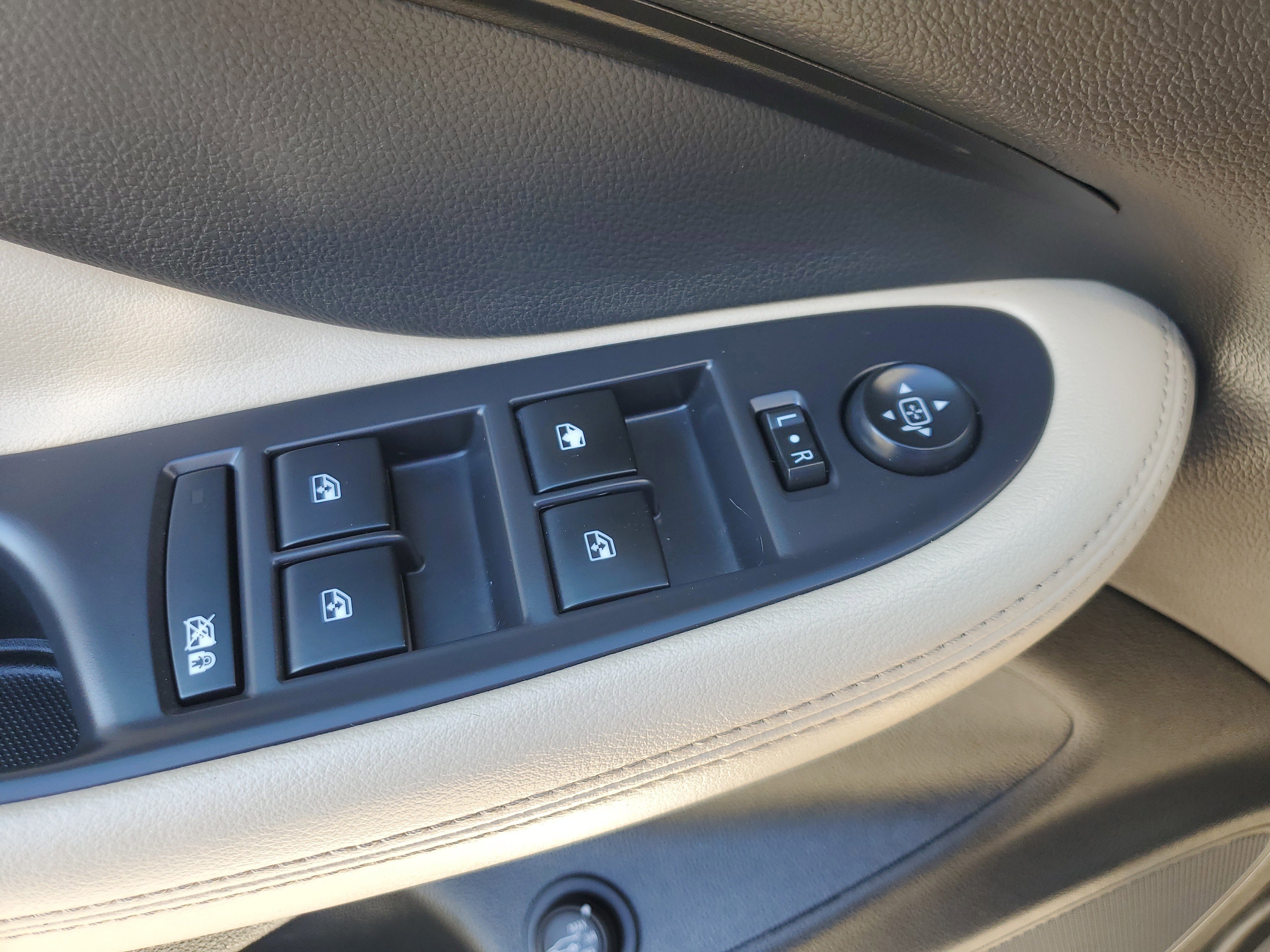 Used 2020 Buick Envision Essence image 30