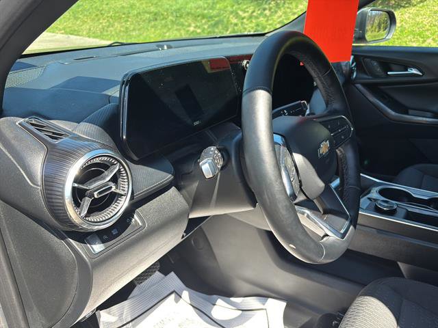 Used 2026 Chevrolet Equinox LT image 13