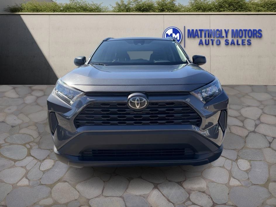 Used 2019 Toyota RAV4 LE image 8