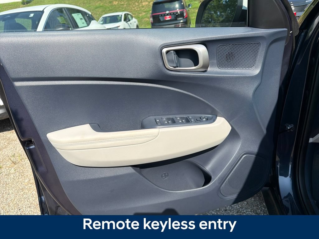 New 2026 Hyundai Venue SEL FWD image 11