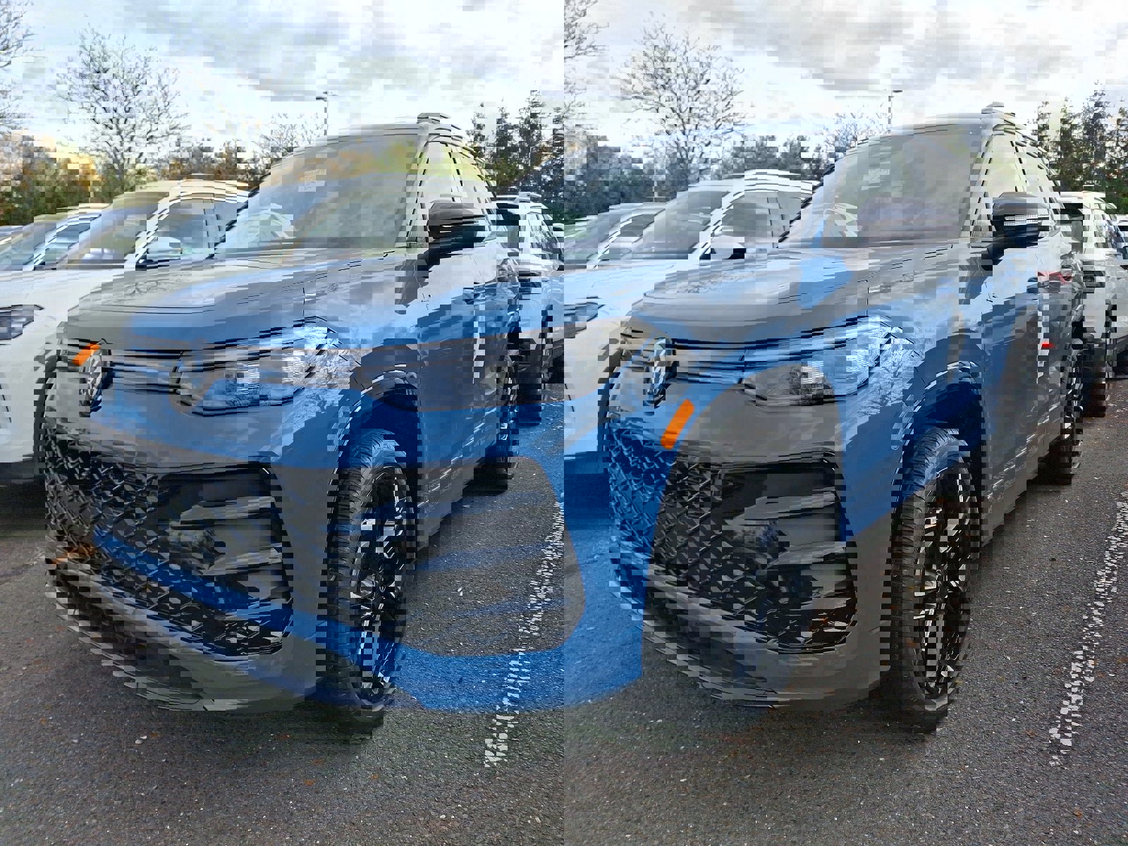 New 2026 Volkswagen Tiguan SE R-Line image 3