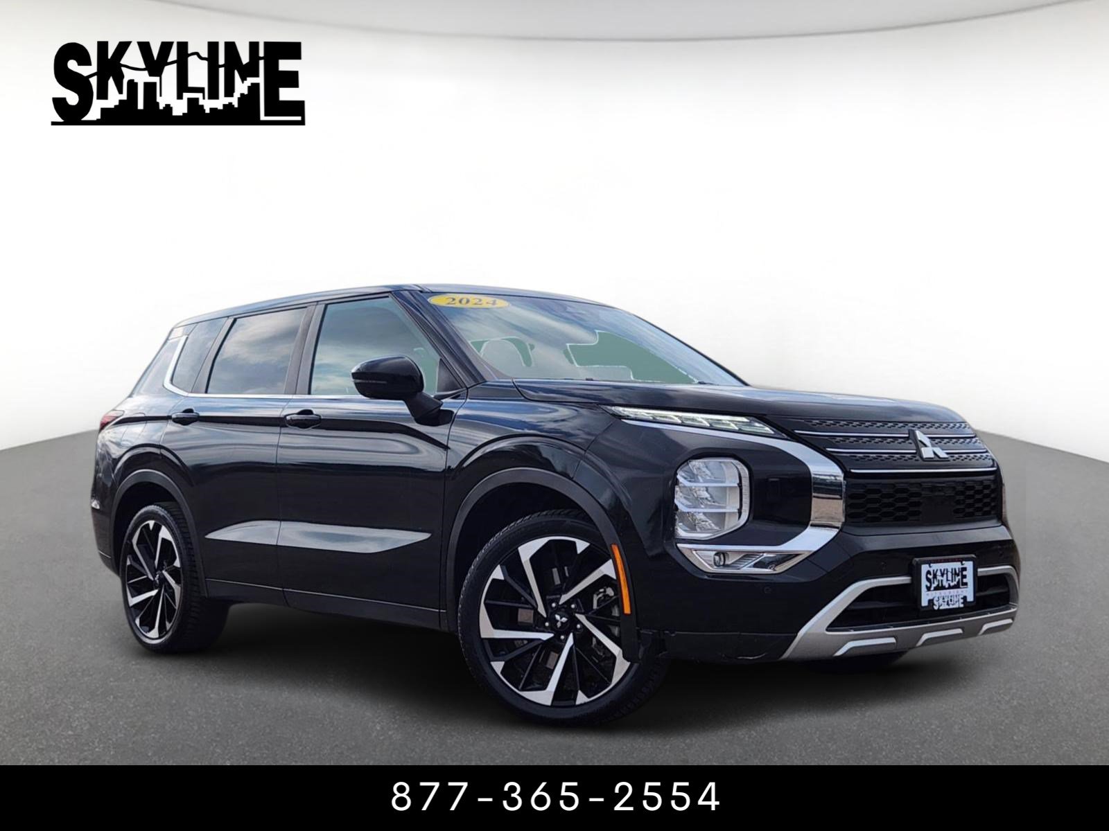 Used 2024 Mitsubishi Outlander SE AWD/4WD image 1