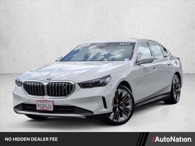Used 2024 BMW i5 eDrive40i w/ Convenience Package RWD image 1