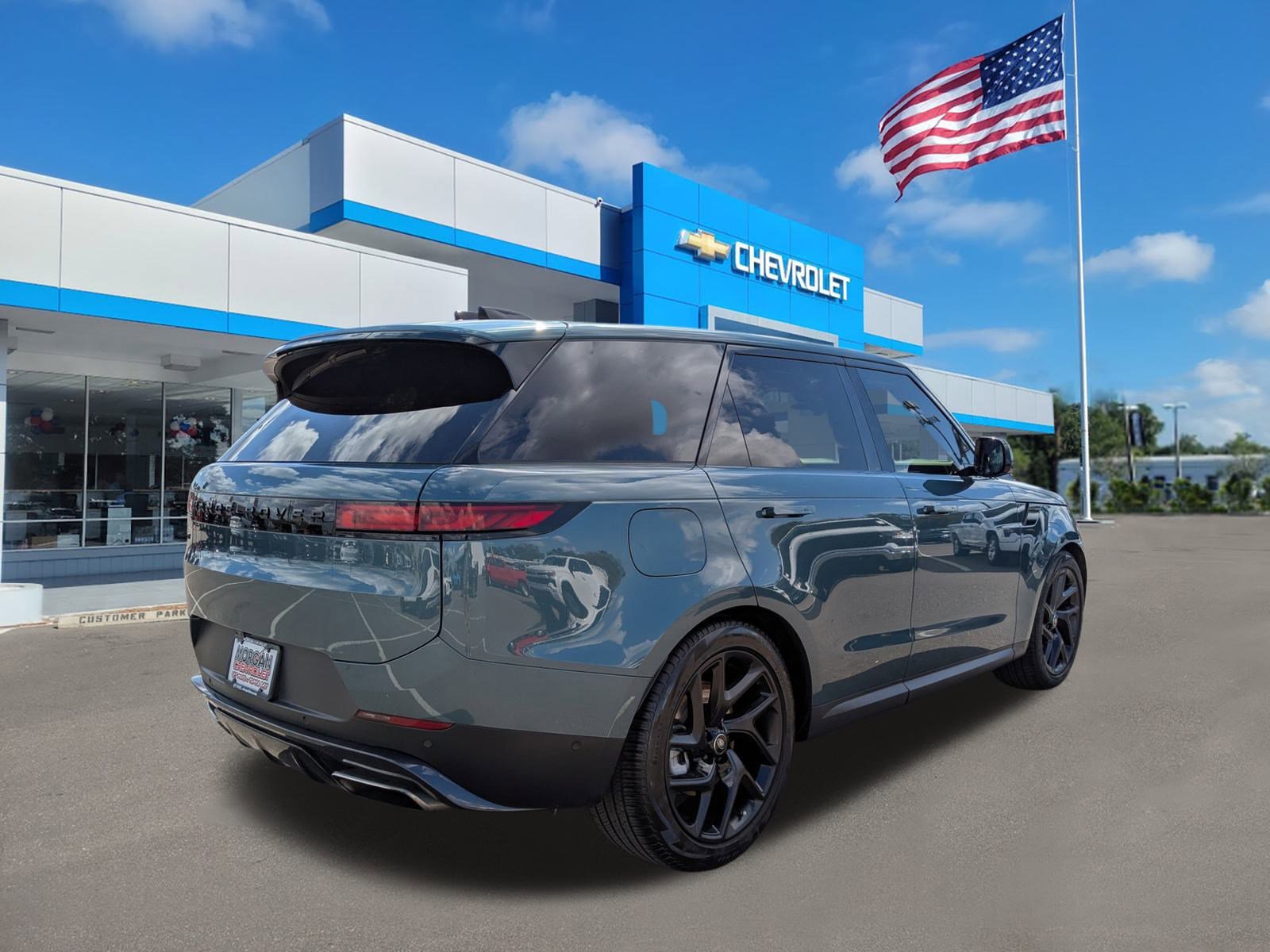 Used 2024 Land Rover Range Rover Sport SE image 4