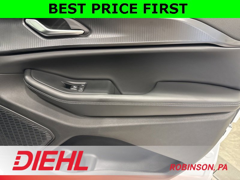 New 2025 Jeep Grand Cherokee Altitude image 15