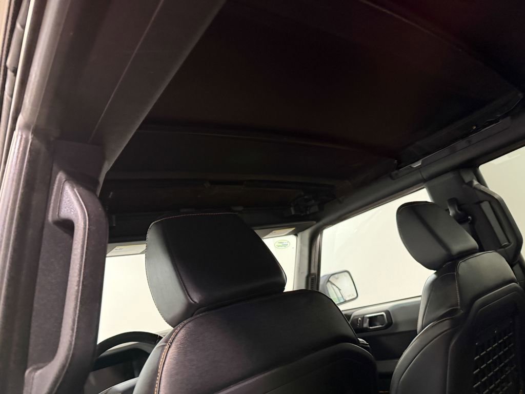 Used 2023 Ford Bronco Badlands image 11