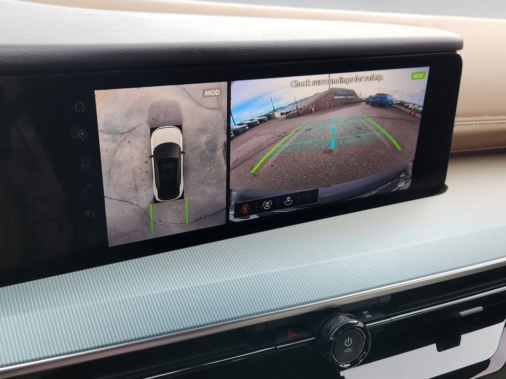 Used 2025 Nissan Murano Platinum w/ Cargo Package image 13