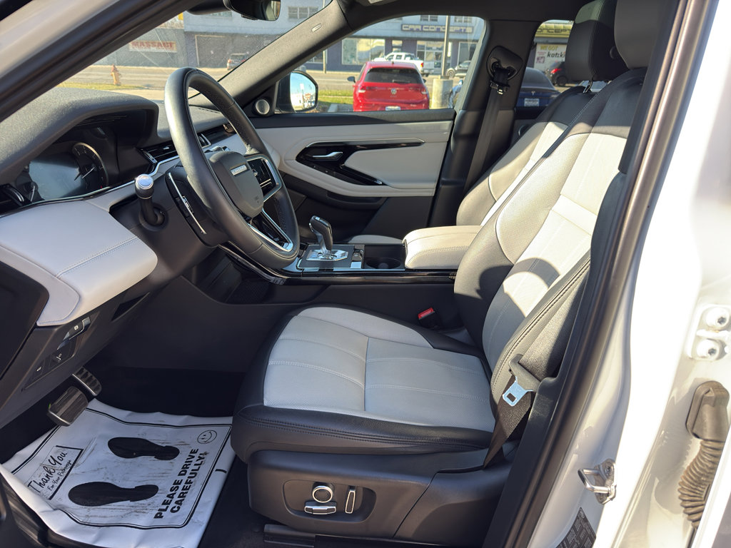 Used 2022 Land Rover Range Rover Evoque R-Dynamic SE image 11