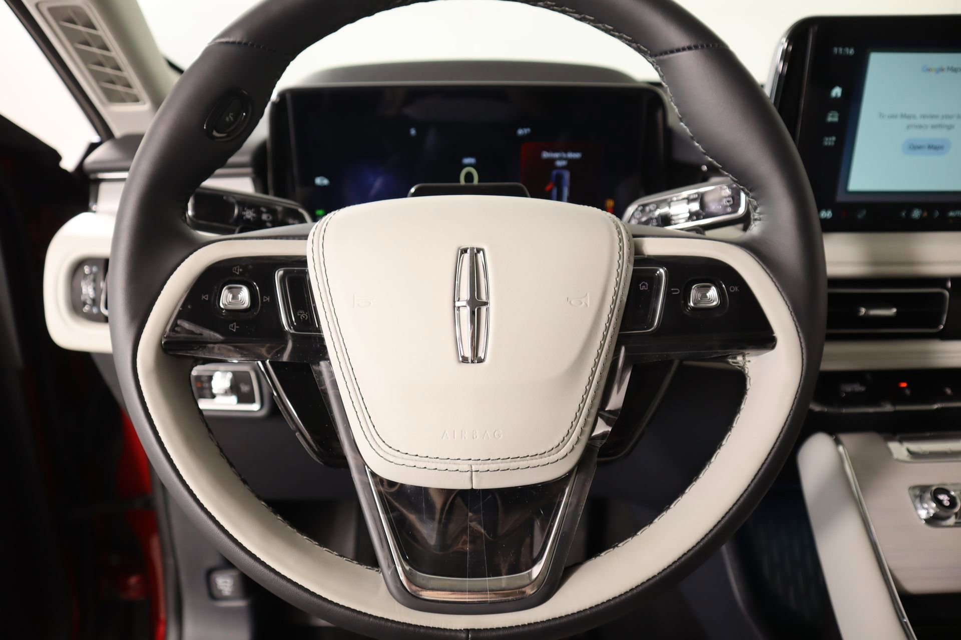 New 2026 Lincoln Aviator Reserve AWD/4WD image 3