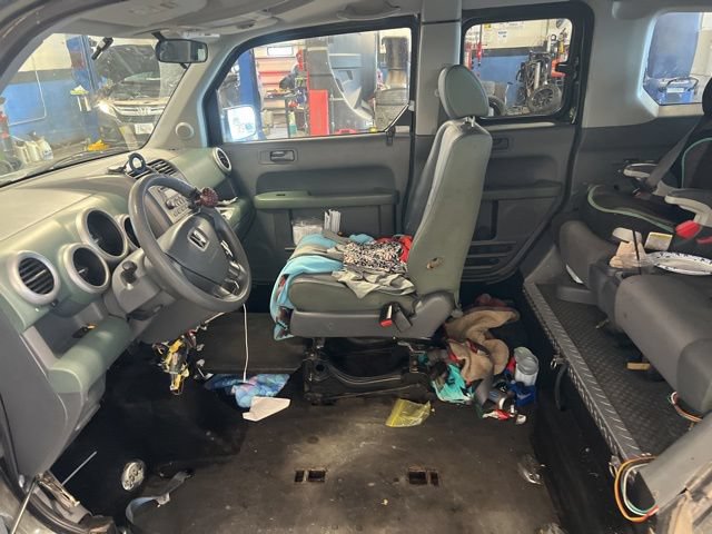 Used 2005 Honda Element EX image 13