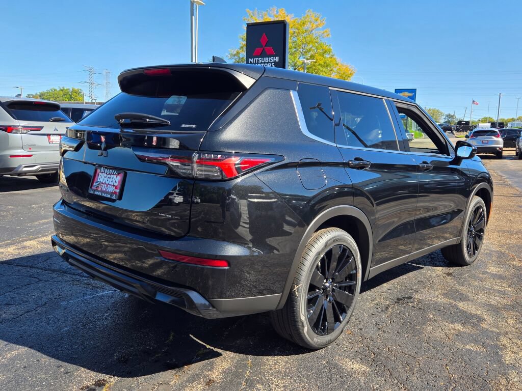 New 2026 Mitsubishi Outlander LE AWD/4WD image 10