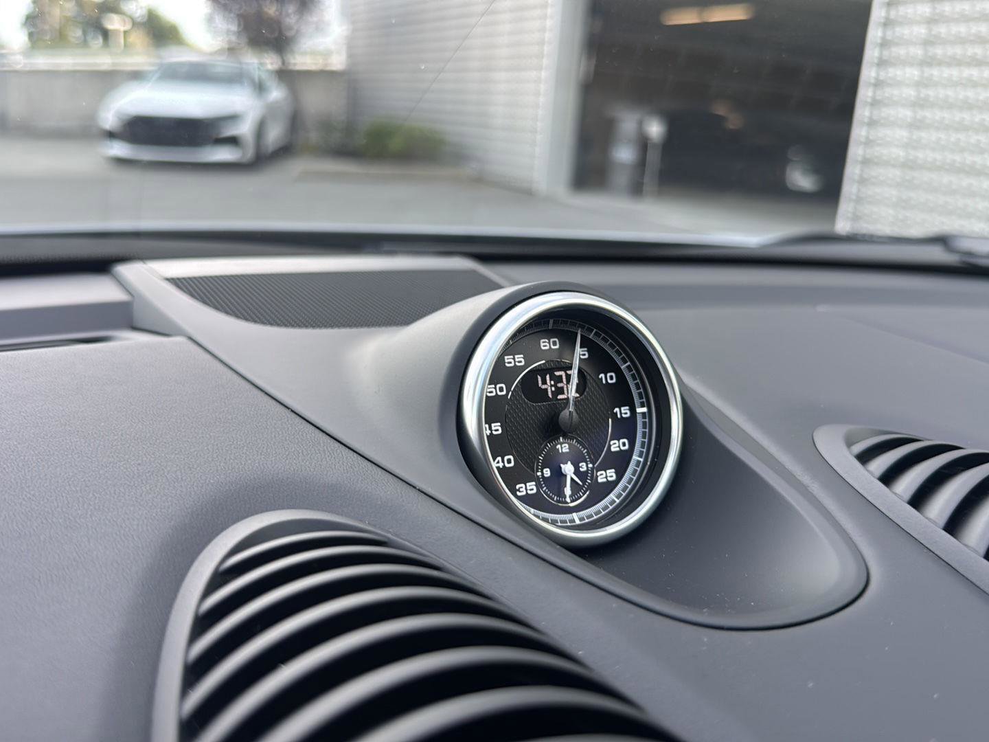 Used 2025 Porsche 718 Cayman GTS image 27