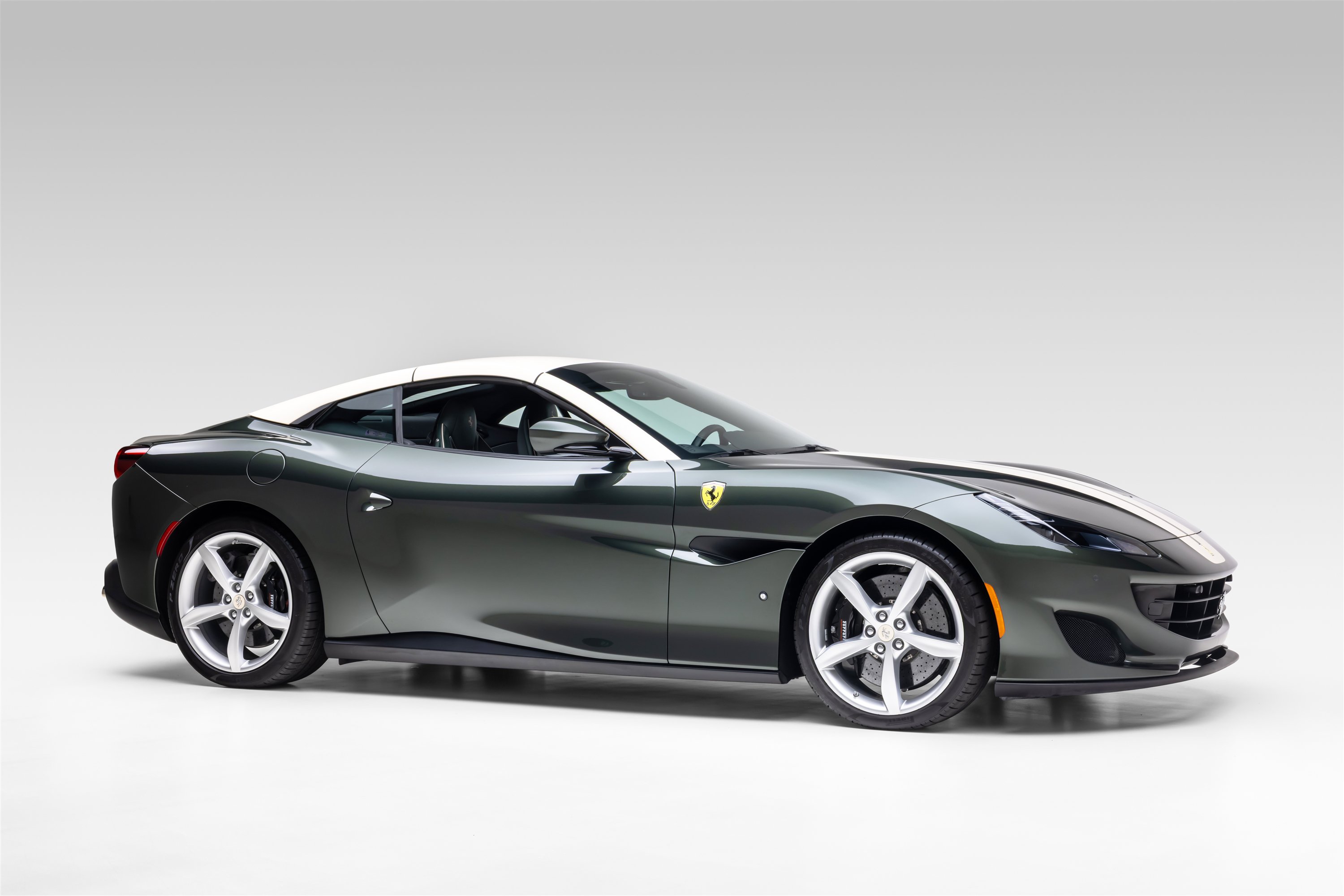 Certified 2019 Ferrari Portofino RWD image 12