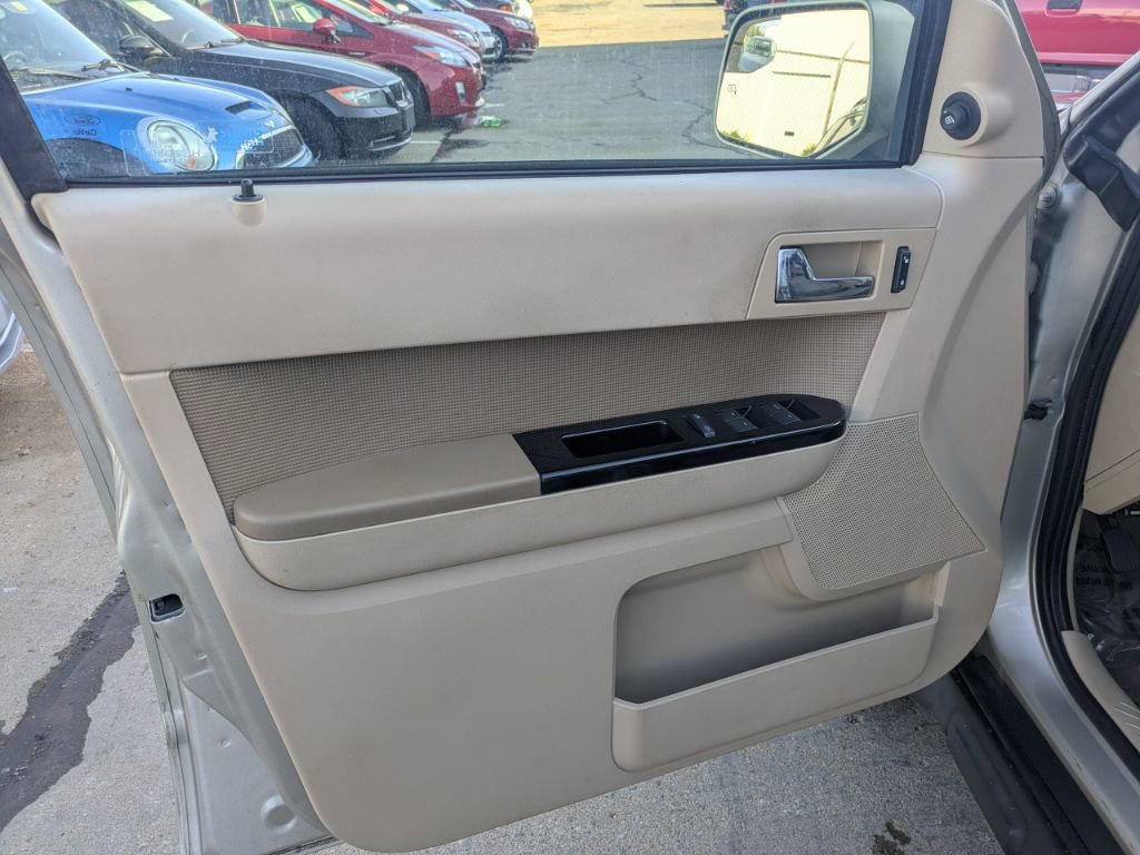 Used 2012 Ford Escape Limited AWD/4WD image 14