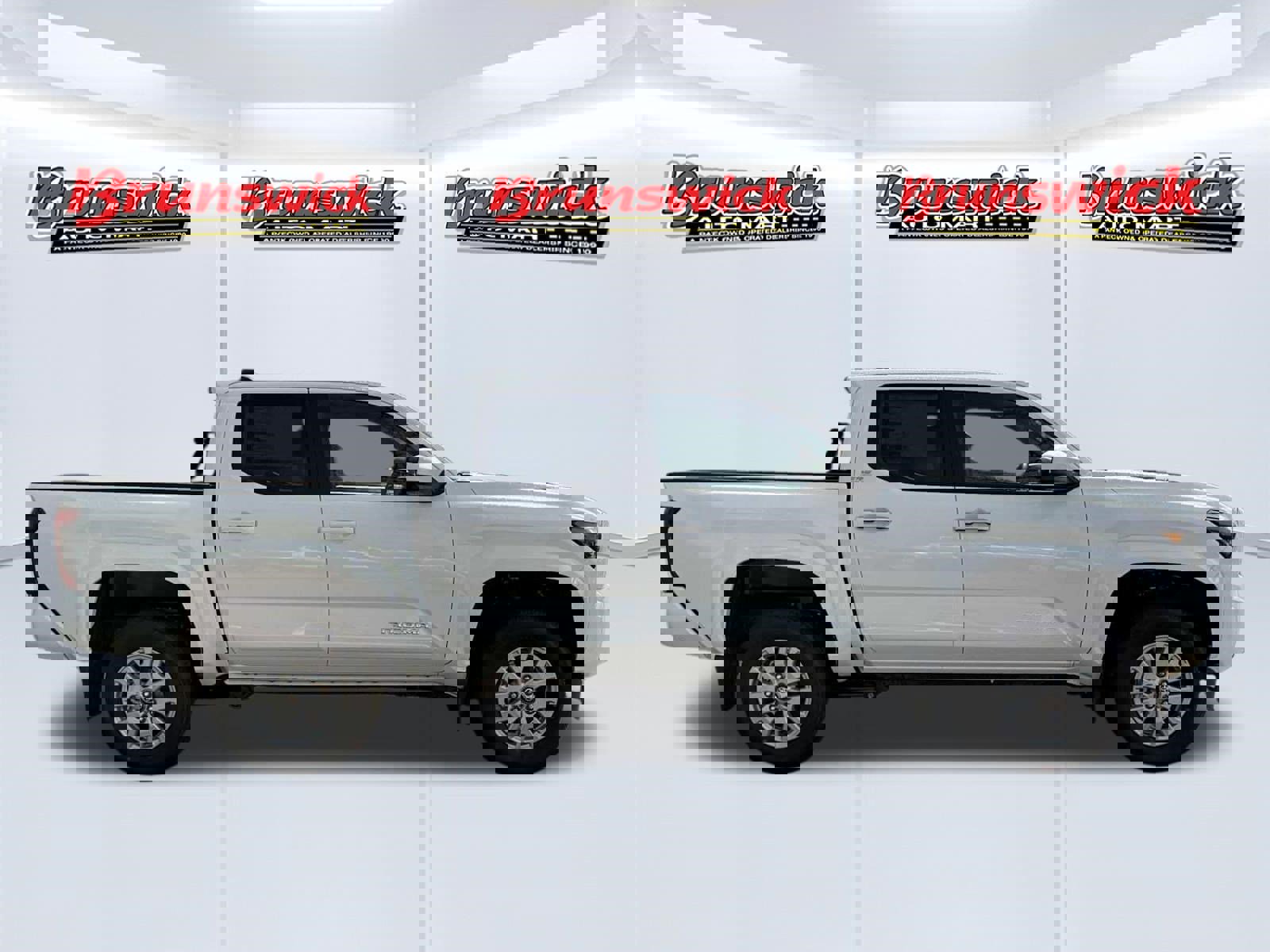 New 2026 Toyota Tacoma SR5 image 4