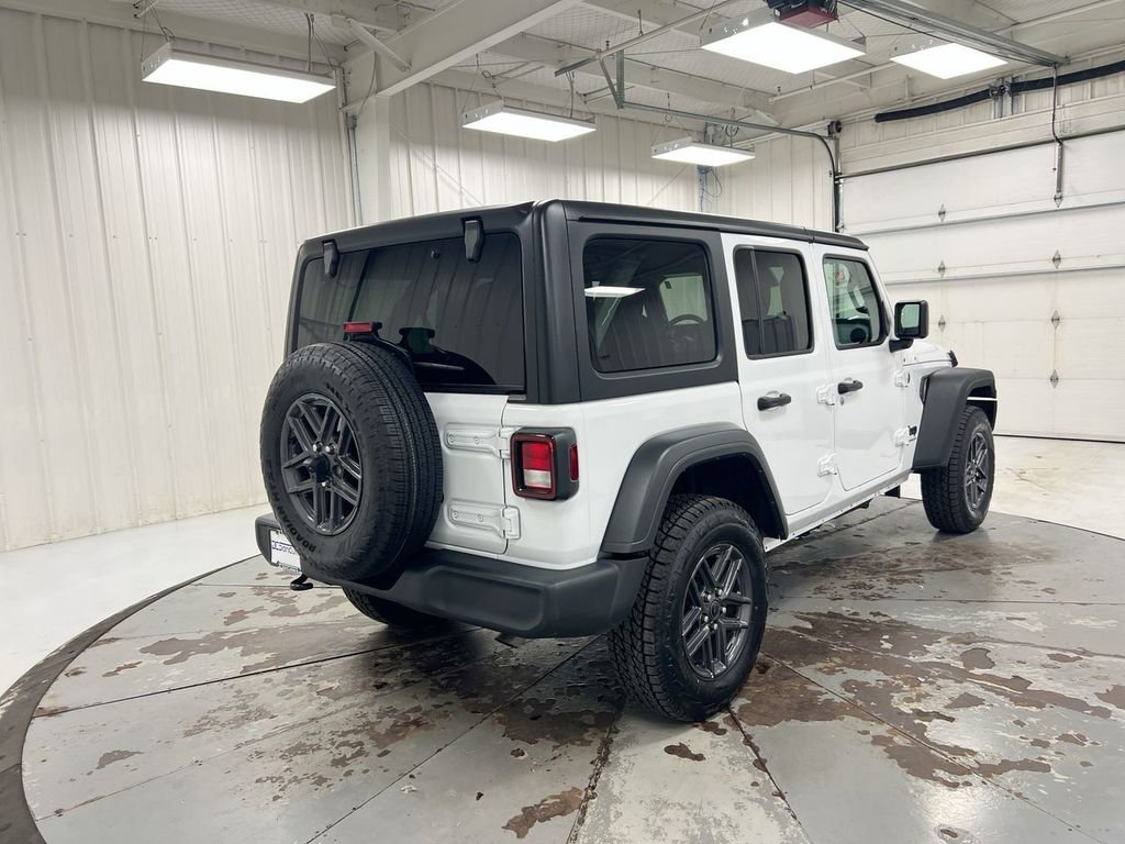 Used 2025 Jeep Wrangler Unlimited Sport AWD/4WD image 3