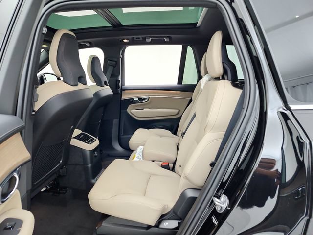 New 2026 Volvo XC90 T8 Plus w/ Protection Package Premier AWD/4WD image 28