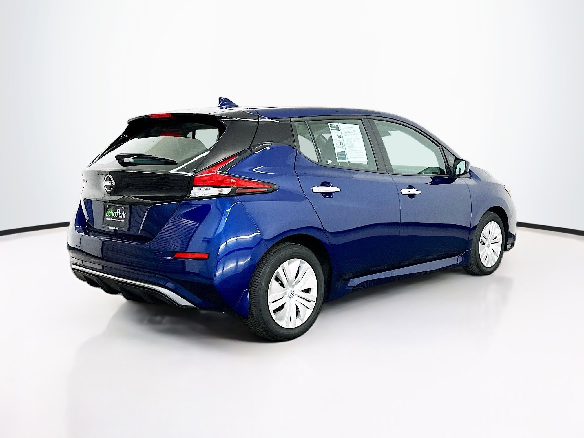 Used 2024 Nissan Leaf S FWD image 9