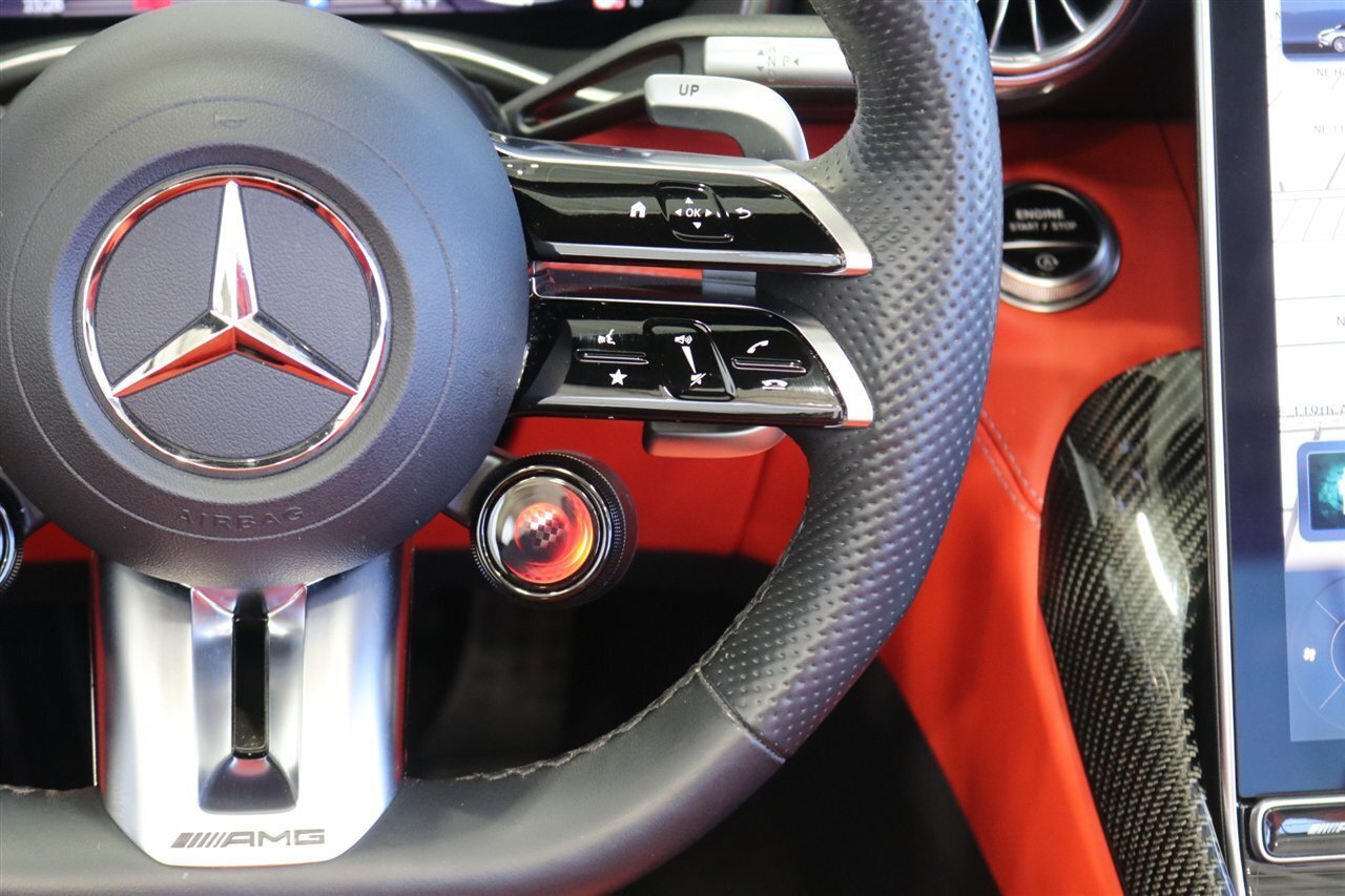 Used 2023 Mercedes-Benz SL 63 AMG 4MATIC w/ Driver Assistance Package image 31