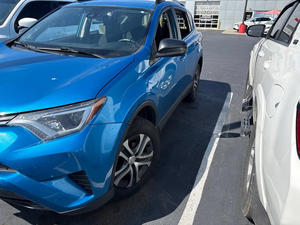 Used 2018 Toyota RAV4 LE w/ All Weather Liner Package FWD image 2