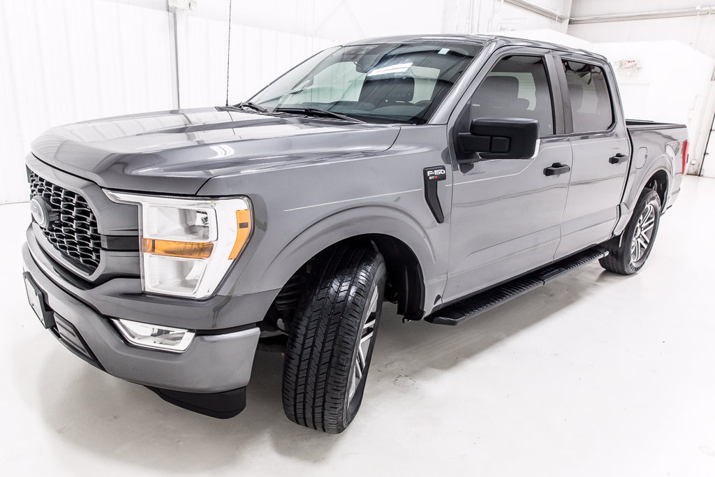 Used 2021 Ford F150 XL w/ STX Appearance Package RWD image 2