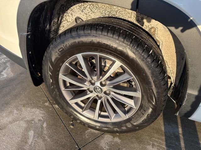 Used 2018 Toyota Highlander XLE image 9