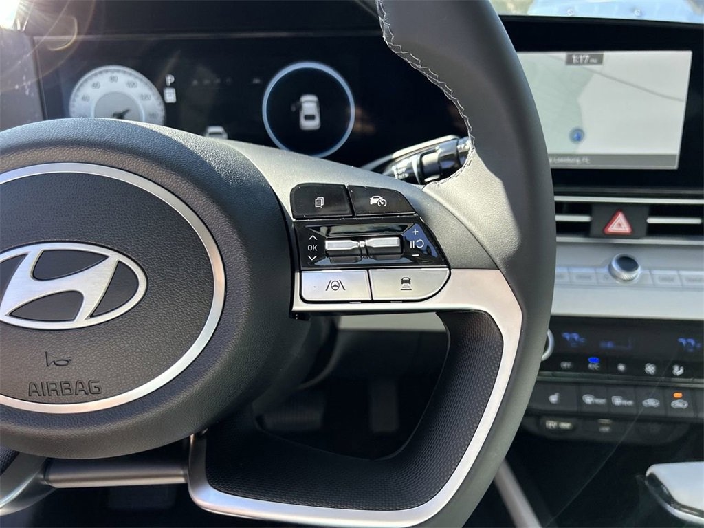 New 2025 Hyundai Elantra Limited image 27