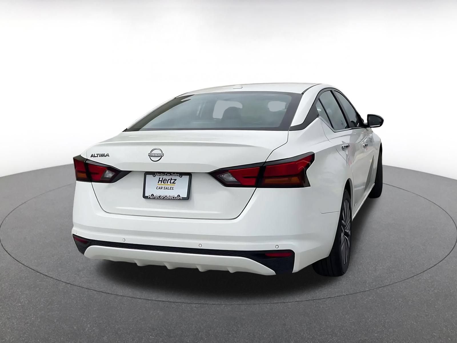 Used 2025 Nissan Altima 2.5 SV FWD image 13