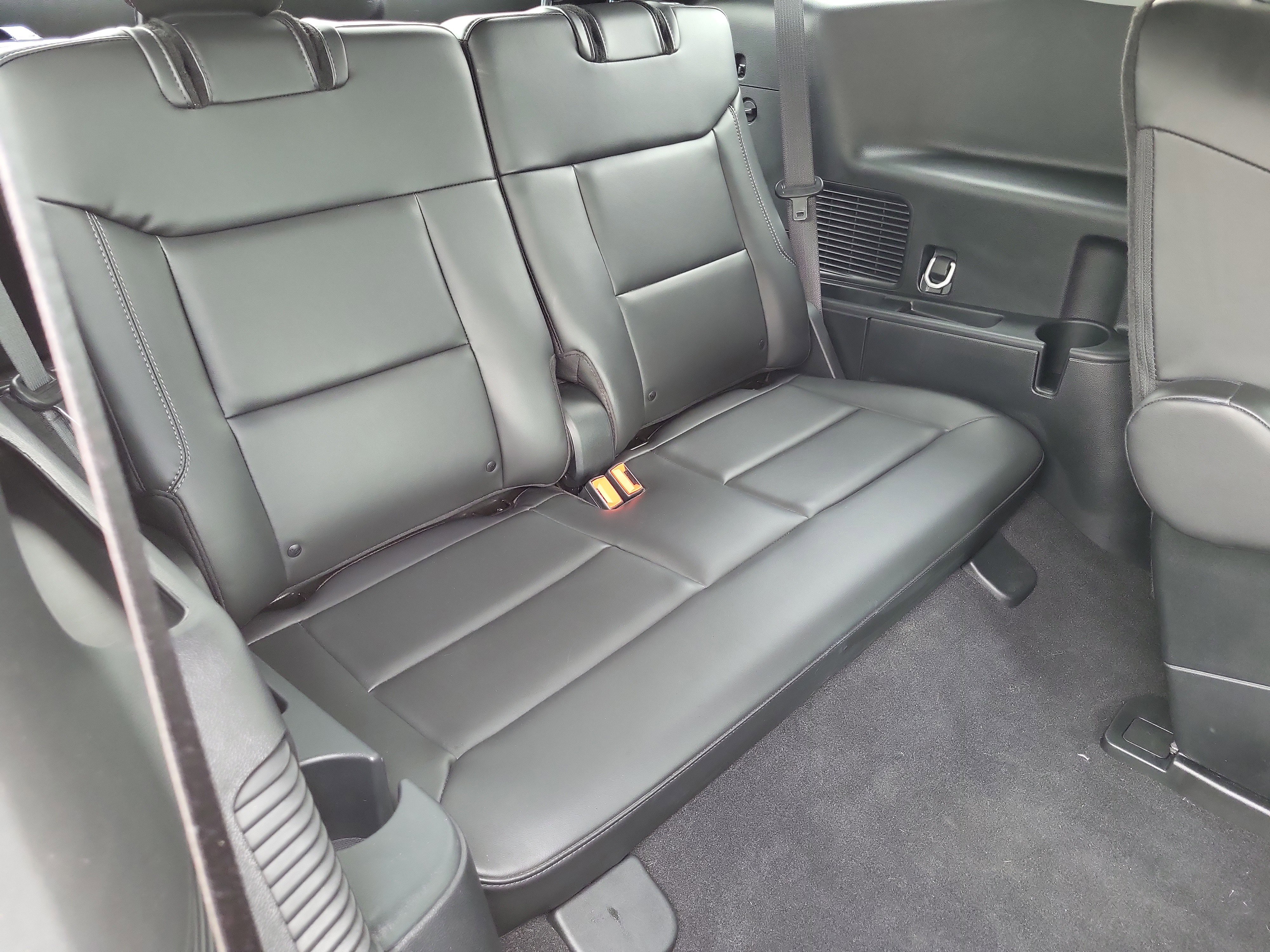 Used 2024 Ford Explorer XLT w/ Equipment Group 202A image 12