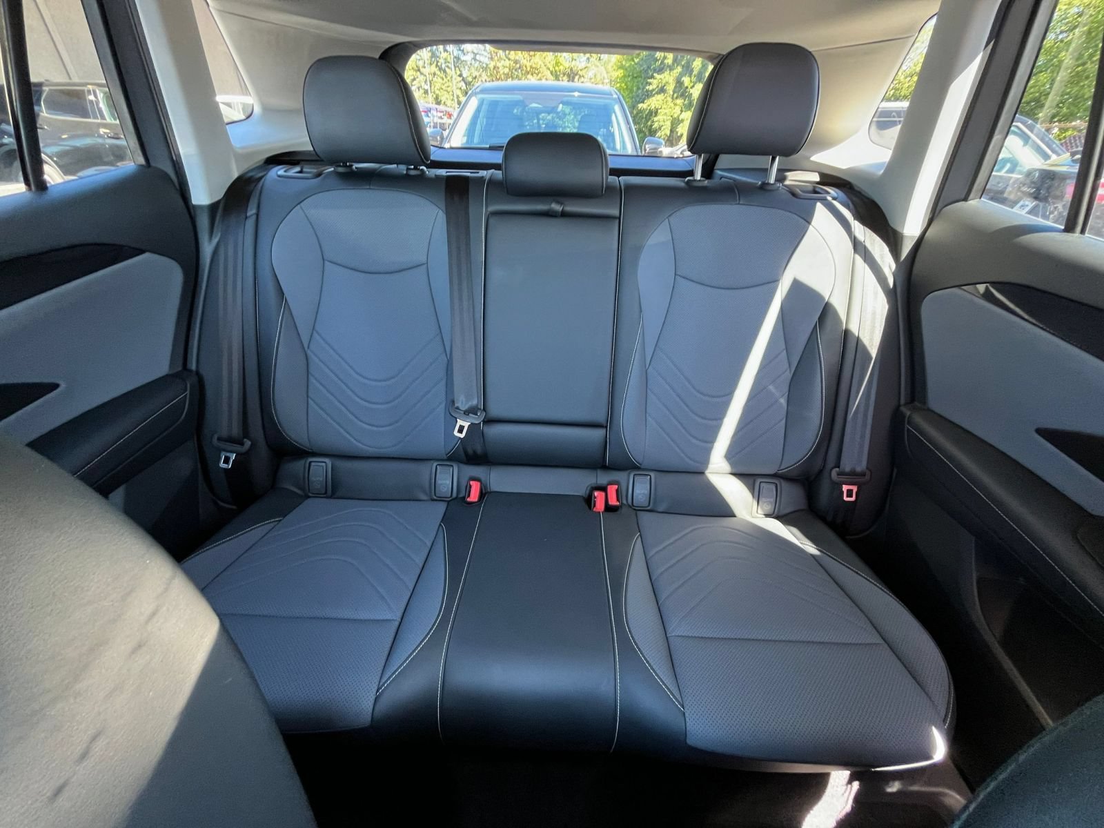 Used 2026 Volkswagen Tiguan SE AWD/4WD image 40