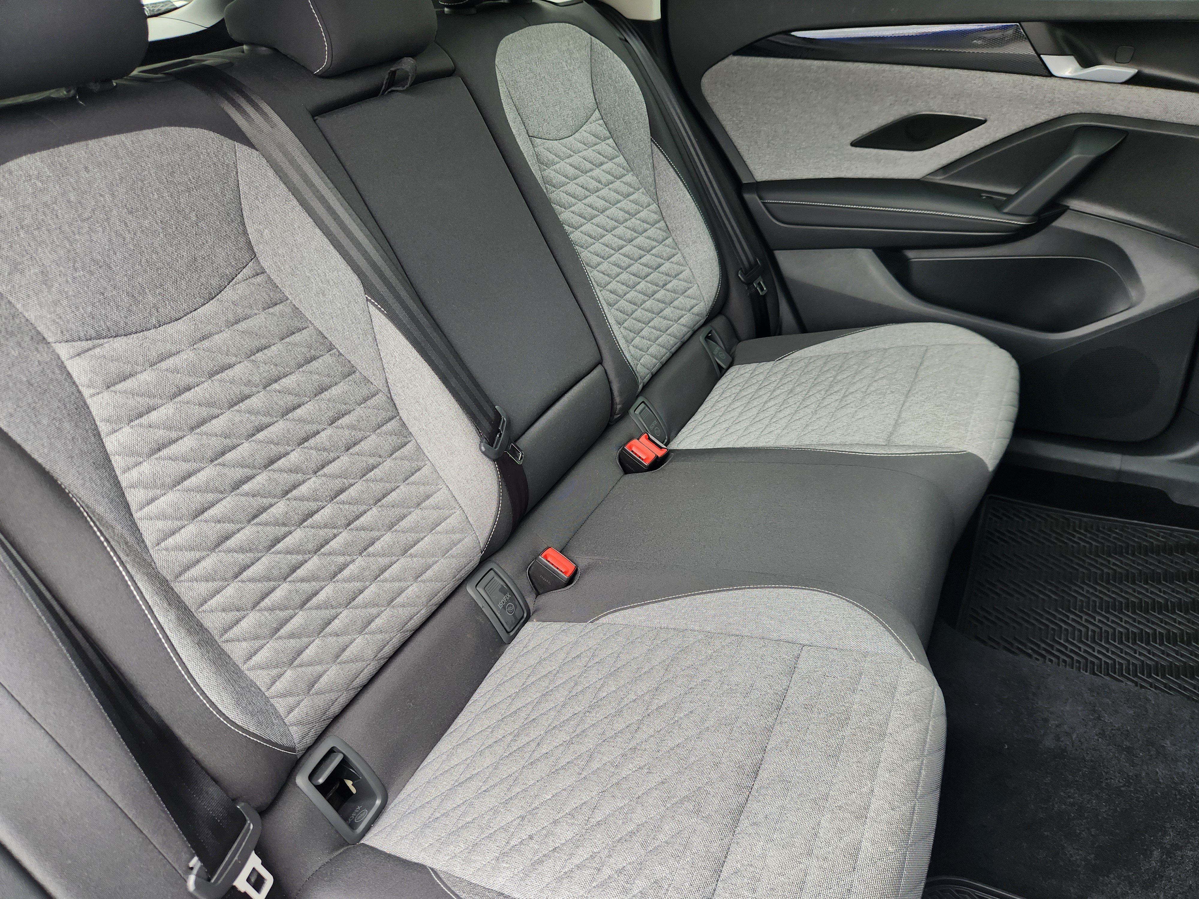 Used 2025 Volkswagen Tiguan S AWD/4WD image 15