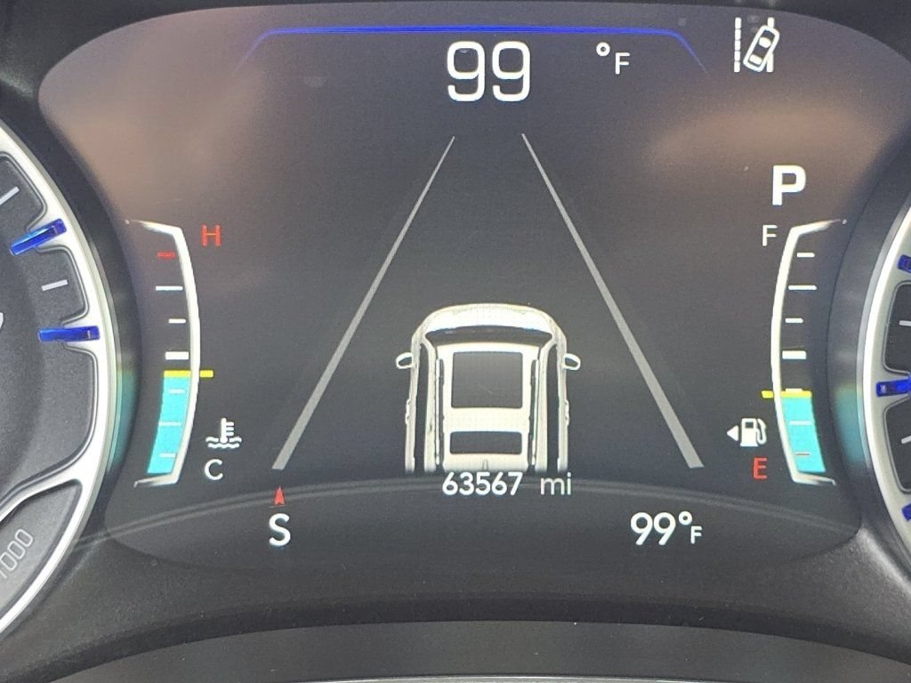 Used 2023 Chrysler Pacifica Touring-L FWD image 28