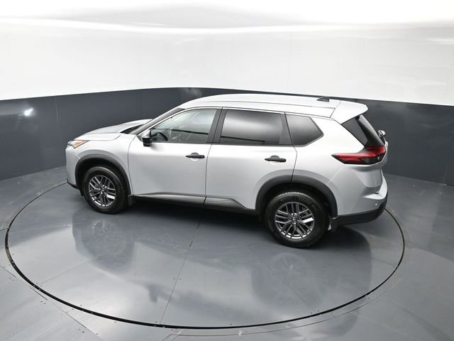Used 2024 Nissan Rogue S AWD/4WD image 16