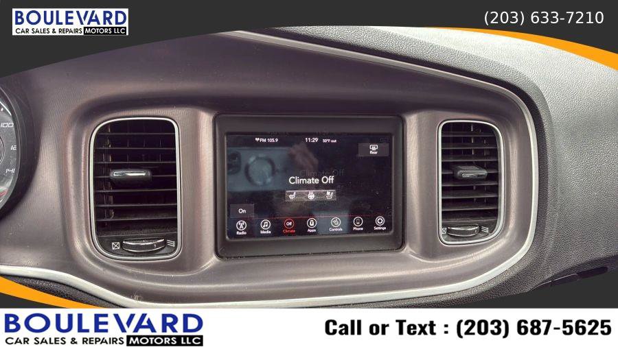 Used 2022 Dodge Charger SXT w/ Leather Interior Group RWD image 15