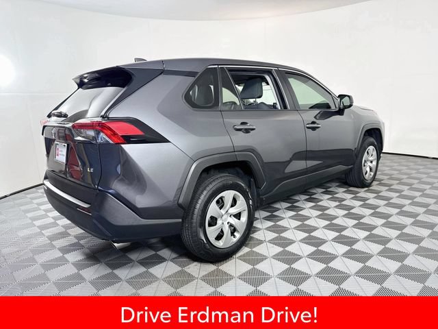 Used 2022 Toyota RAV4 LE FWD image 22