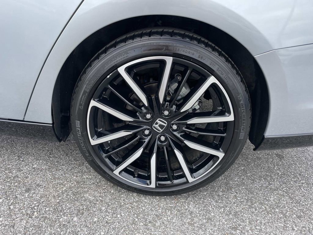 Used 2024 Honda Accord Touring image 10
