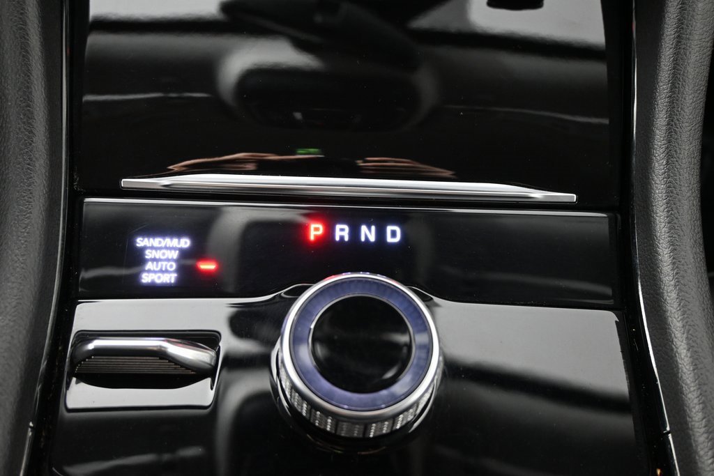 Used 2023 Jeep Grand Cherokee Limited w/ Black Appearance Package image 32