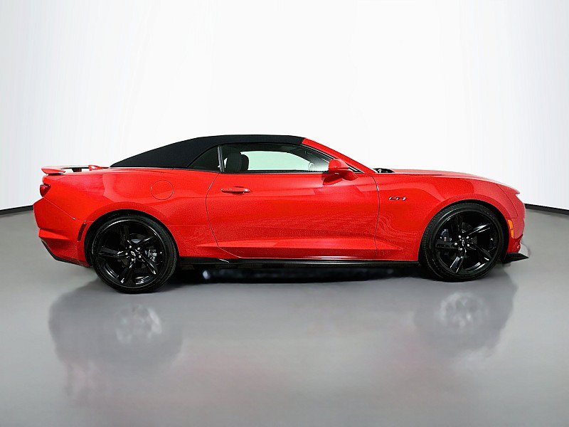 Used 2022 Chevrolet Camaro LT RWD image 8
