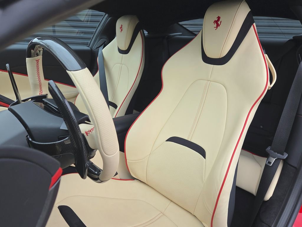 Used 2024 Ferrari Roma RWD image 5