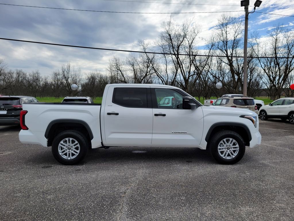 Used 2022 Toyota Tundra SR5 w/ SR5 Convenience Package image 7