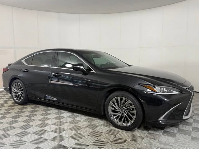 Used 2025 Lexus ES 300h w/ Technology Package FWD image 11