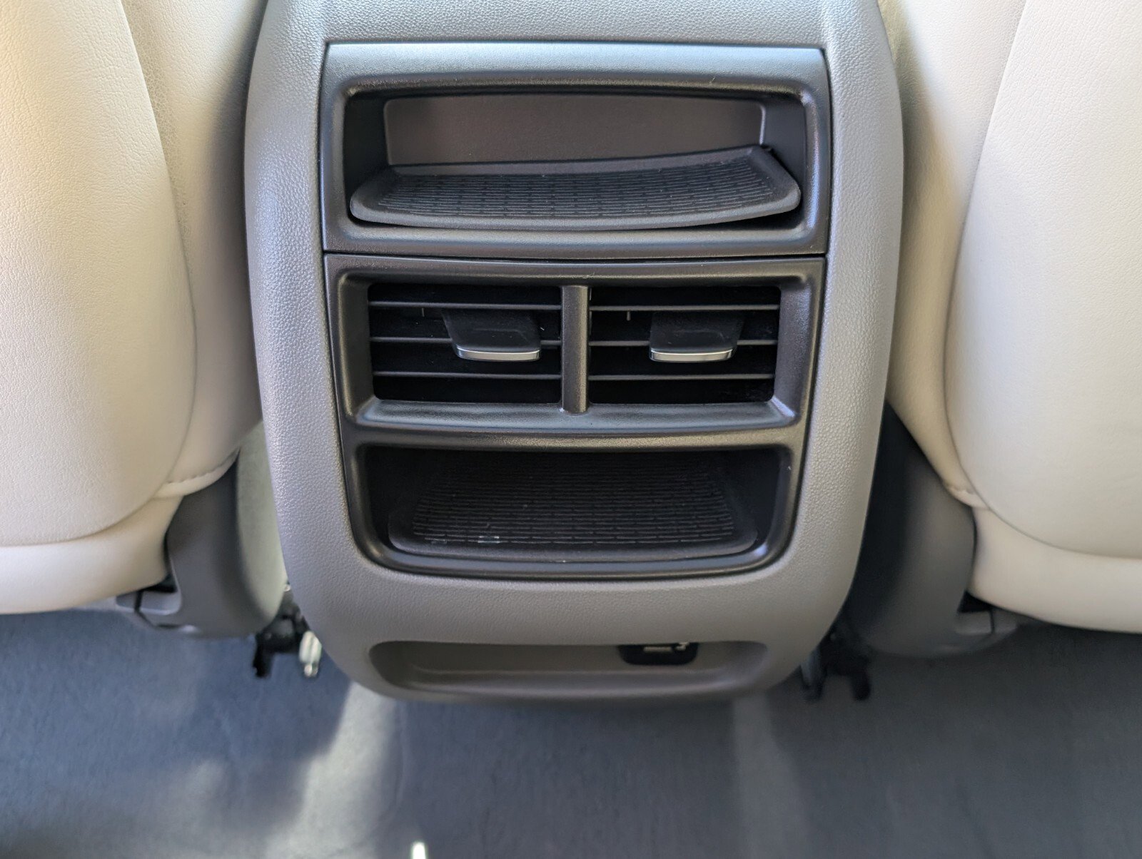 Used 2018 Cadillac XT5 Luxury image 16