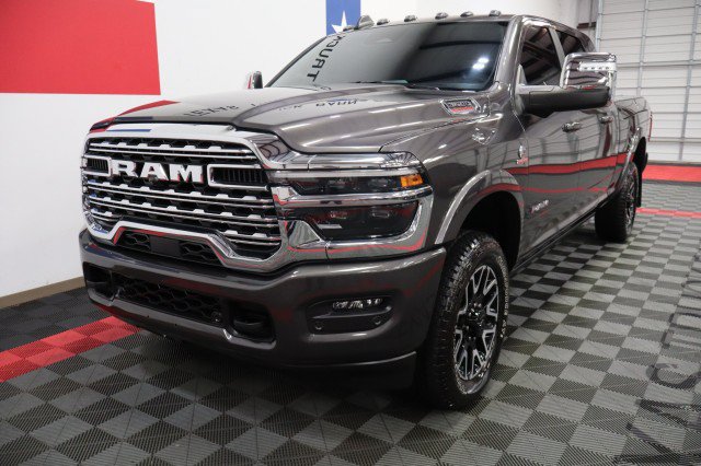 Used 2025 RAM 3500 Longhorn AWD/4WD image 3