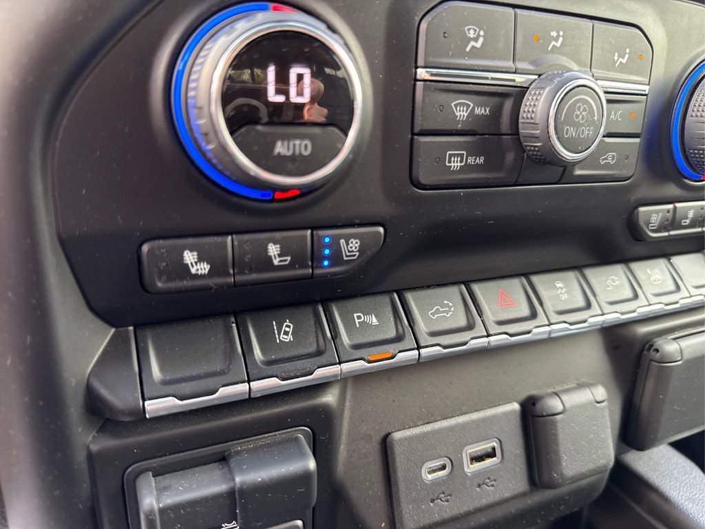 Used 2021 Chevrolet Silverado 2500 LTZ w/ LTZ Plus Package image 45