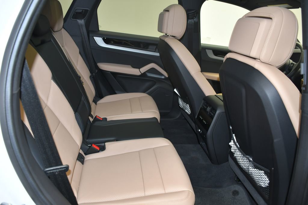 New 2026 Porsche Cayenne S AWD/4WD image 25