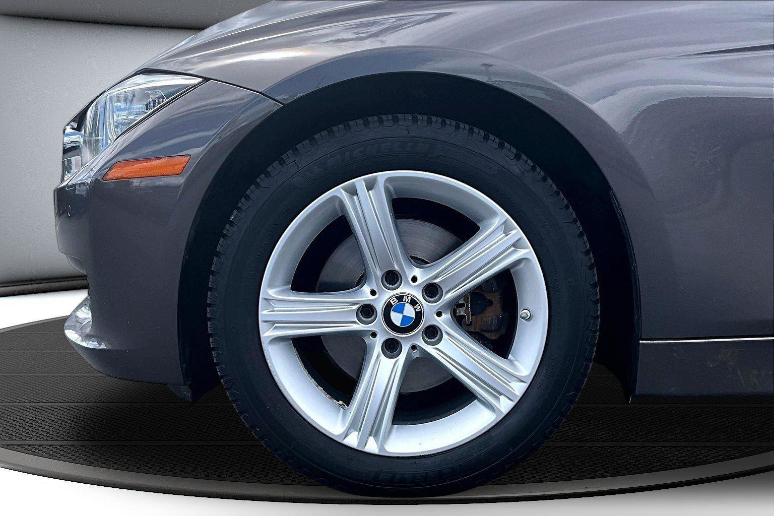 Used 2014 BMW 328i xDrive Sedan AWD/4WD image 33