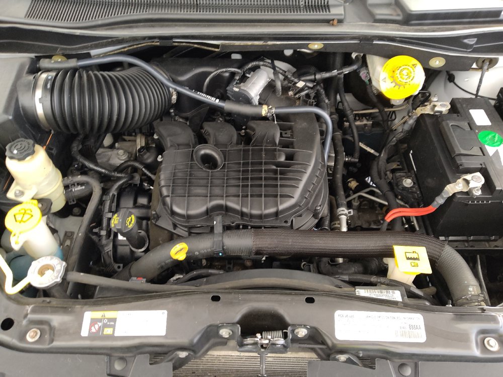 Used 2017 Dodge Grand Caravan SE FWD image 30