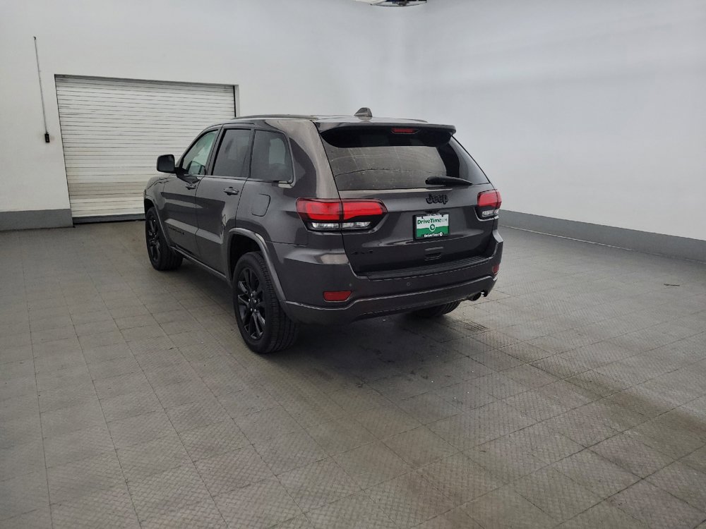 Used 2021 Jeep Grand Cherokee Laredo X AWD/4WD image 5