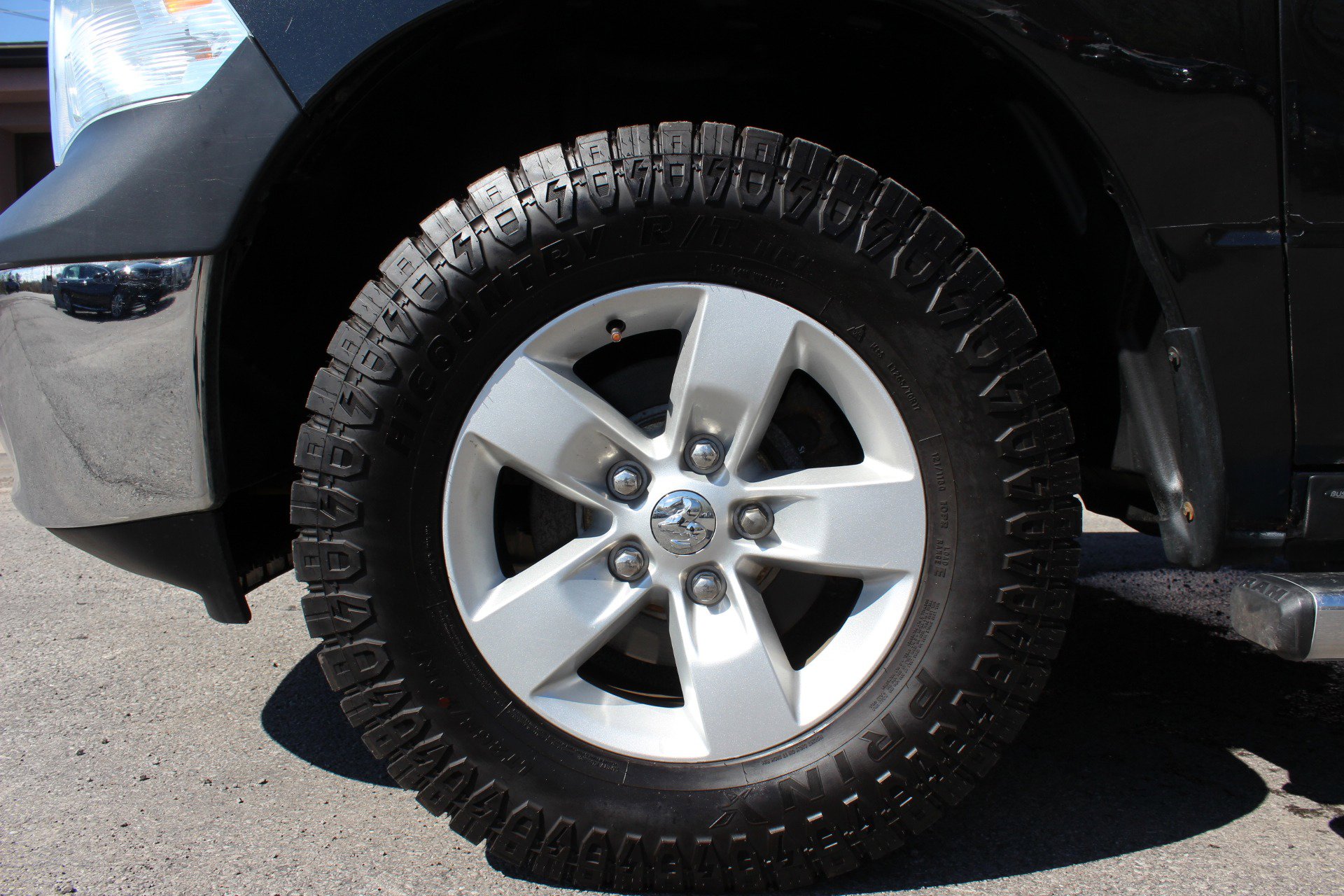 Used 2016 RAM 1500 ST w/ SXT Appearance Group AWD/4WD image 40
