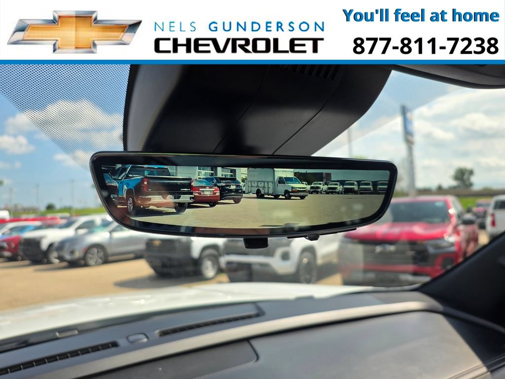 Certified 2025 Chevrolet Suburban High Country AWD/4WD image 36